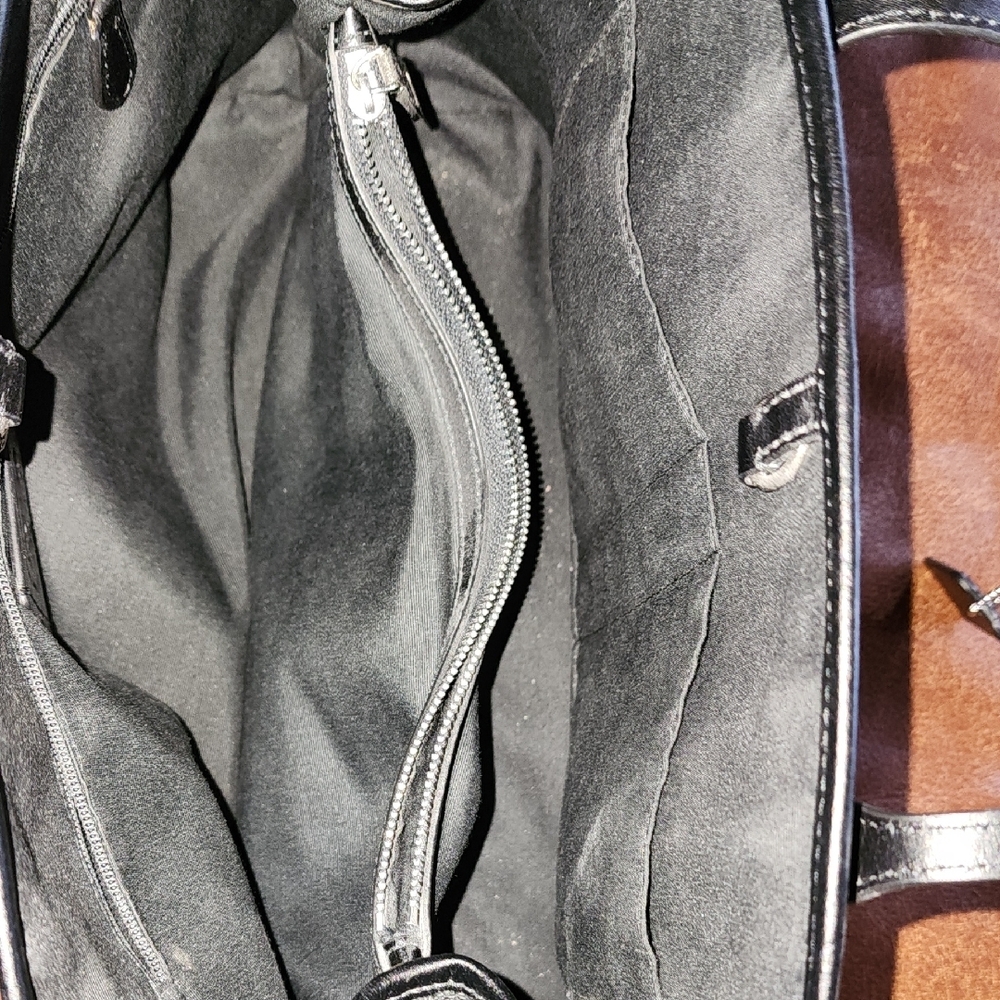 Coach Black and Gray Signature Shoulder Bag - Picture 5 of 7